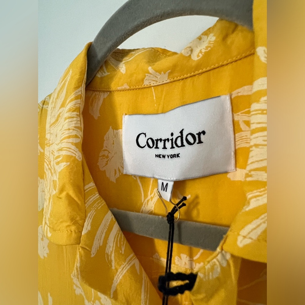 Yellow Floral Corridor Button Down
